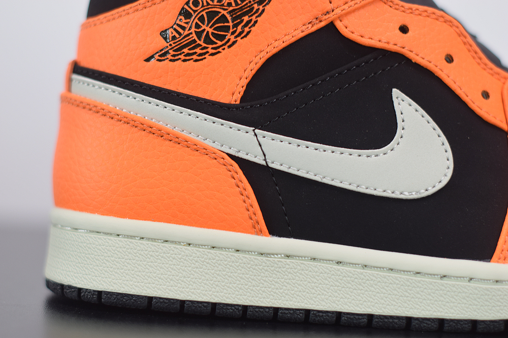 Jordan 1 Mid Black Cone 554724-062