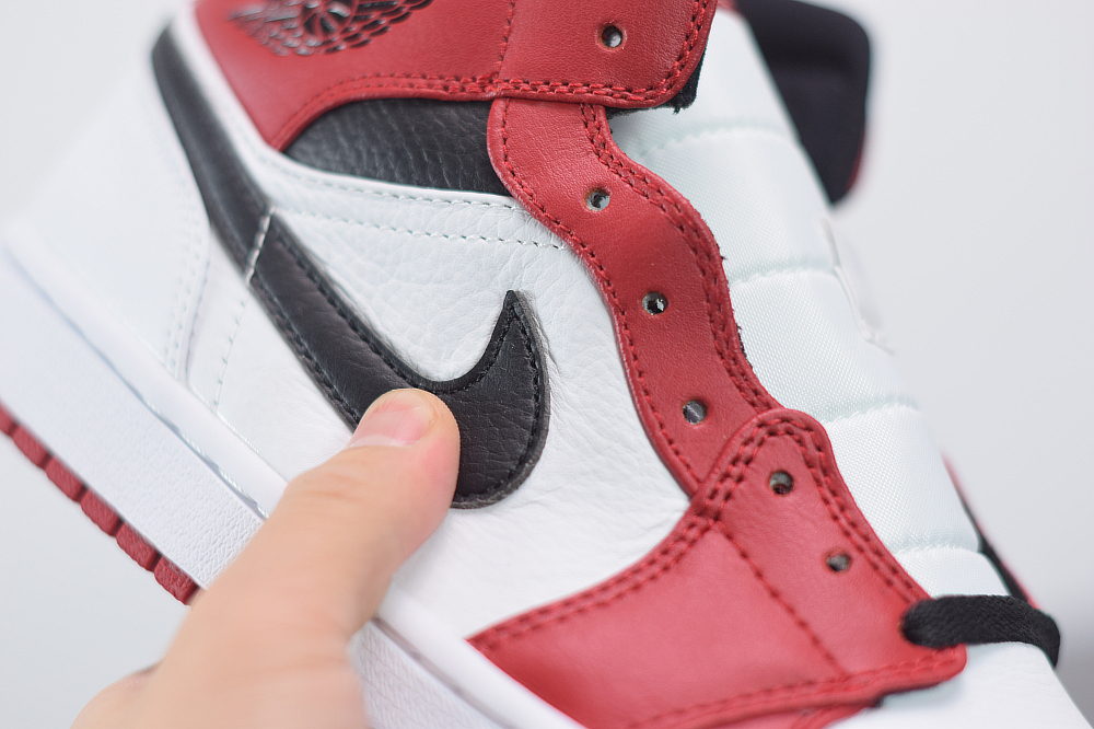 Jordan 1 Mid Chicago (2020) 554724-173