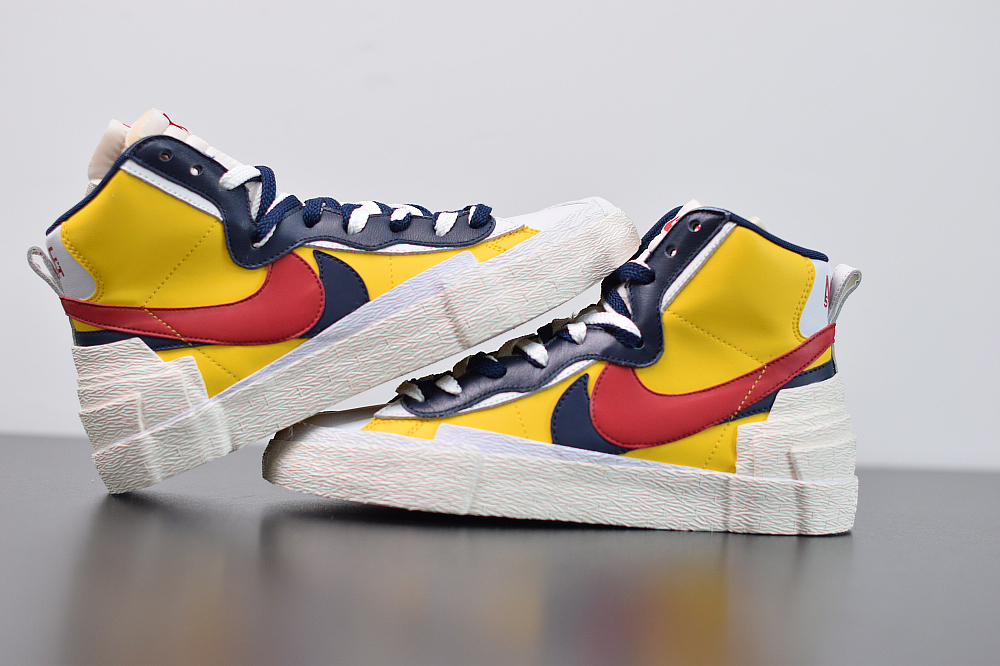 Nike Blazer Mid sacai Snow Beach BV0072-700