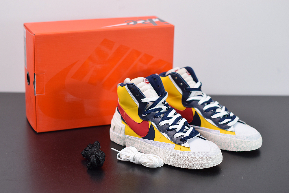 Nike Blazer Mid sacai Snow Beach BV0072-700