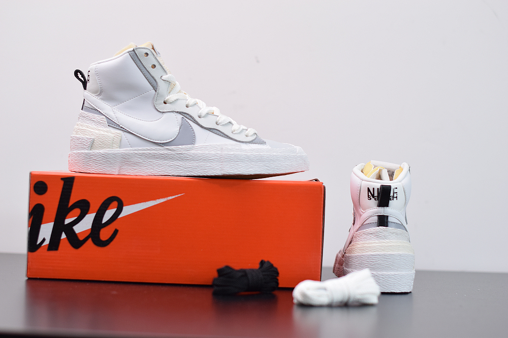 Nike Blazer Mid sacai White Grey BV0072-100
