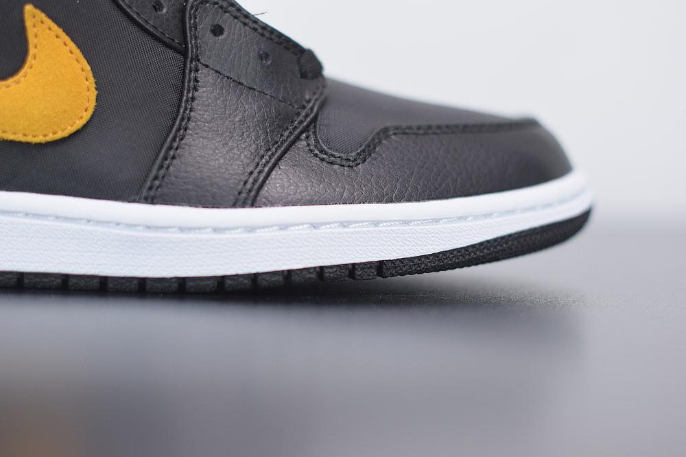 Jordan 1 Mid Black University Gold CI9352-001