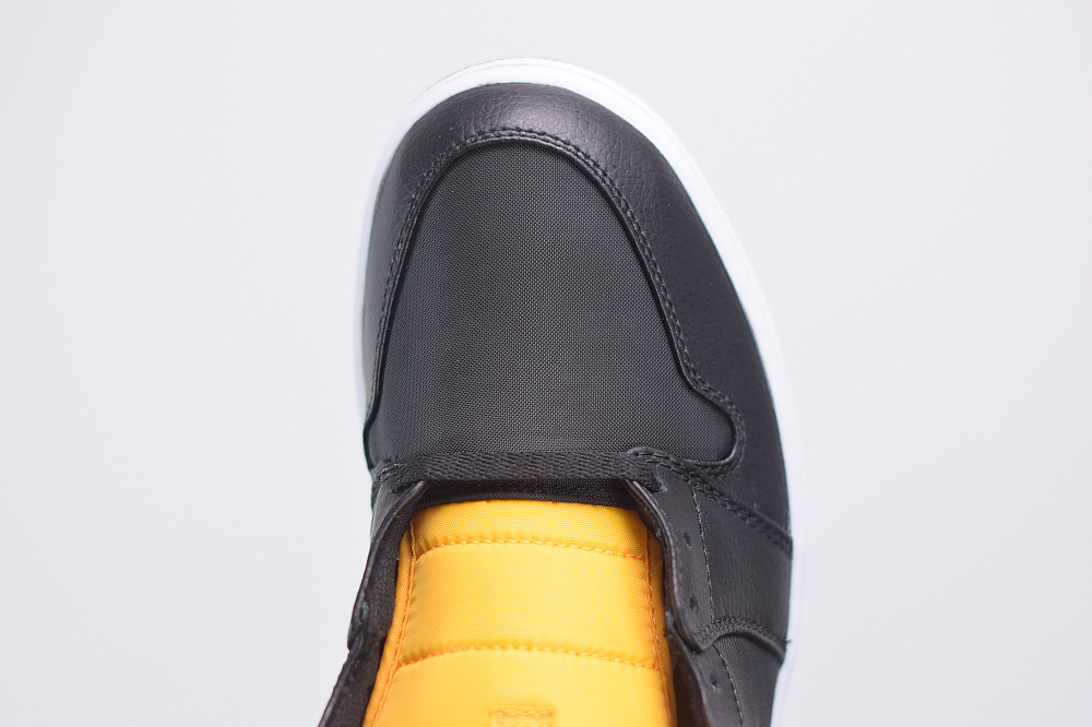Jordan 1 Mid Black University Gold CI9352-001