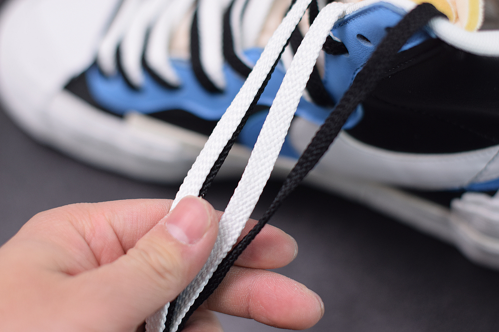 Nike Blazer Mid sacai White Black Legend Blue BV0072-001