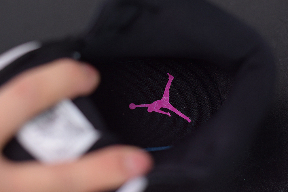 Jordan 1 Mid Magenta (W) BQ6472-005