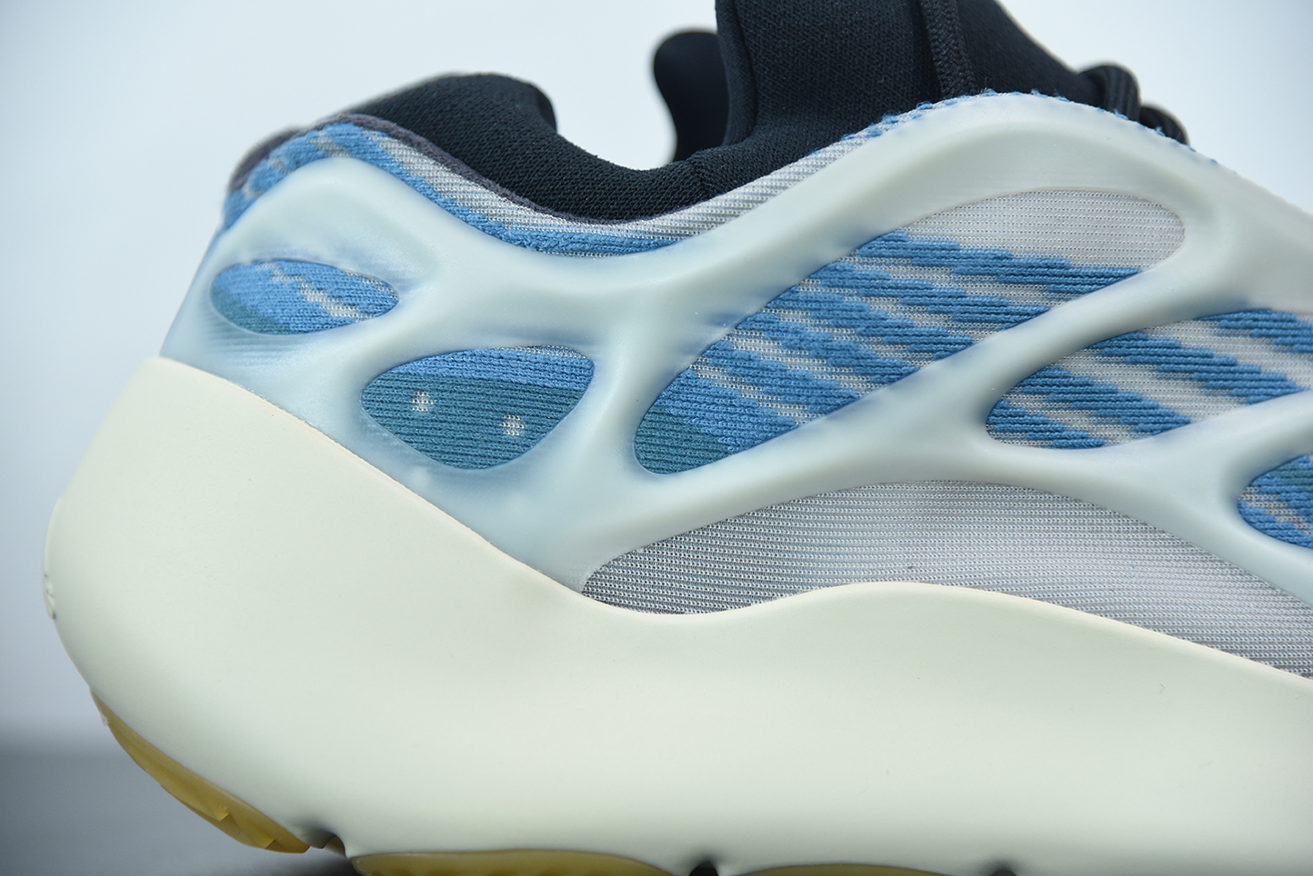 adidas Yeezy 700 V3 Kyanite GY0260
