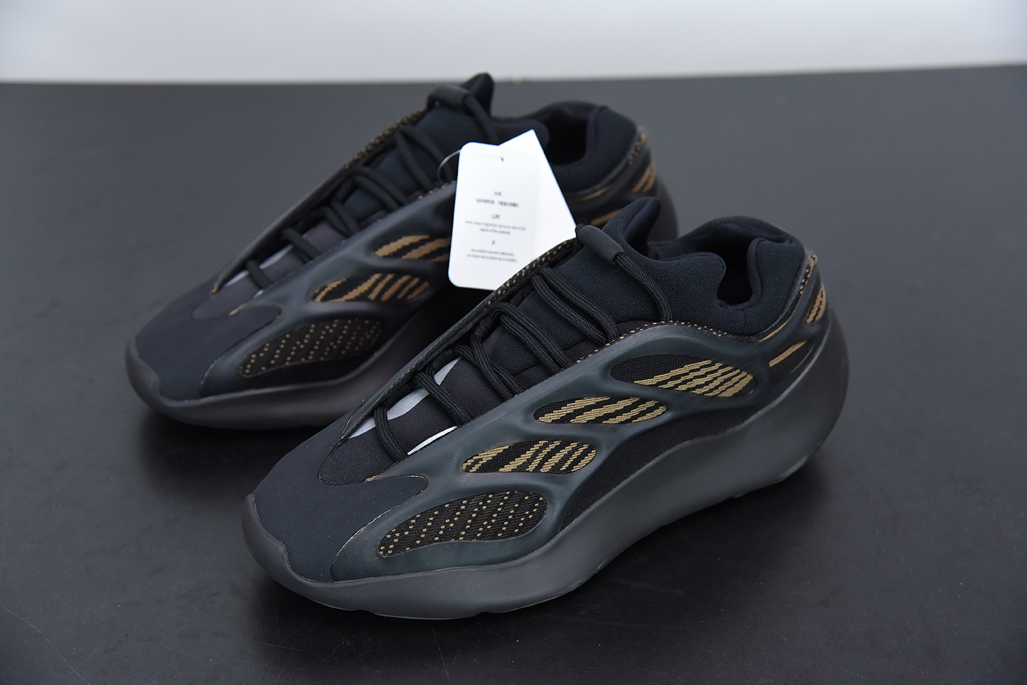 adidas Yeezy 700 V3 Clay Brown GY0189