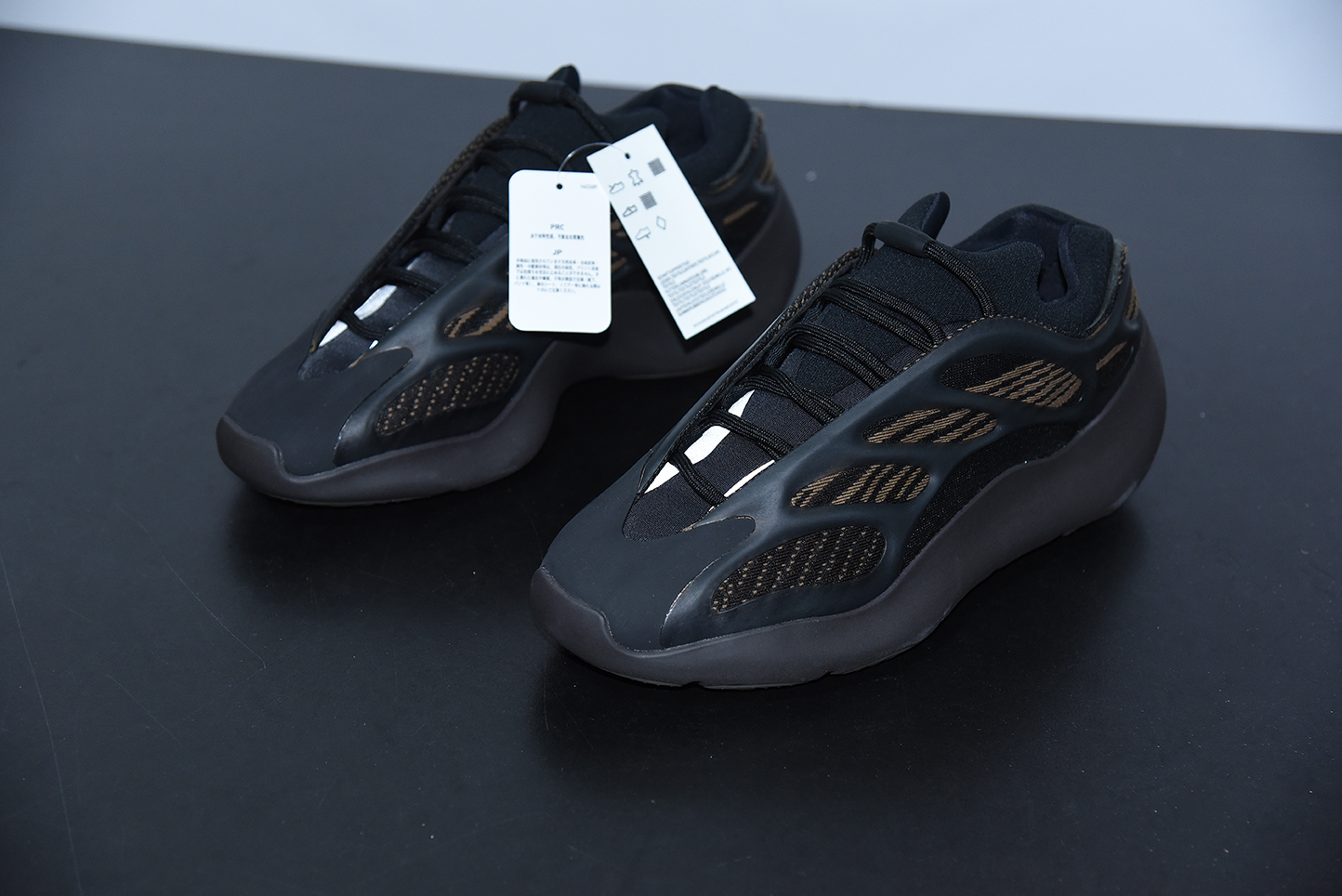 adidas Yeezy 700 V3 Clay Brown GY0189