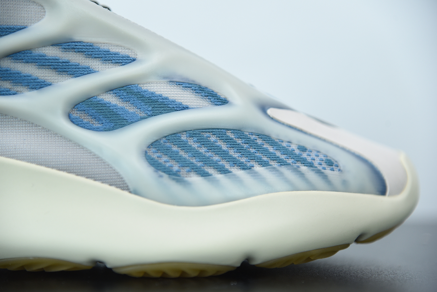 adidas Yeezy 700 V3 Kyanite GY0260