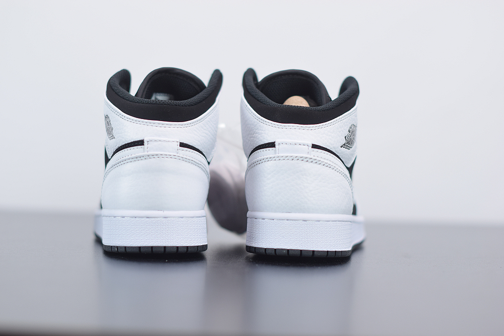 Jordan 1 Mid White Black (GS) 554725-113