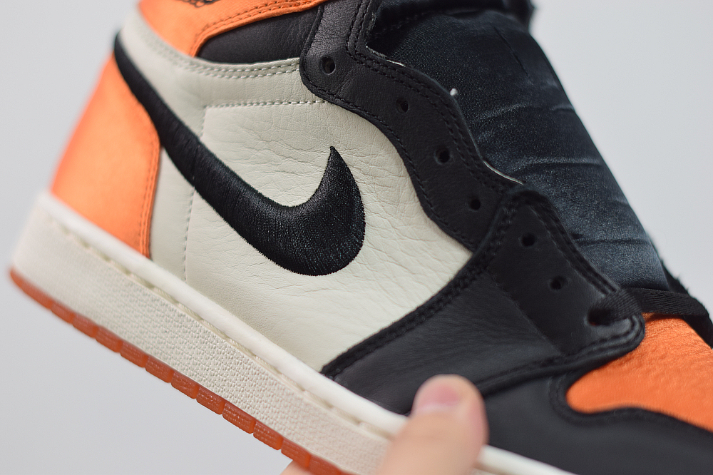 Jordan 1 Retro High Satin Shattered Backboard (W) AV3725-010