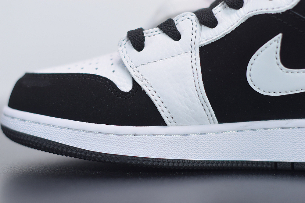 Jordan 1 Mid White Black (GS) 554725-113