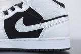 Jordan 1 Mid White Black (GS) 554725-113