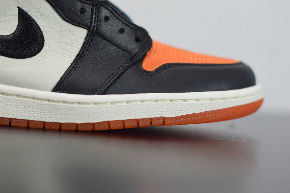 Jordan 1 Retro High Satin Shattered Backboard (W) AV3725-010