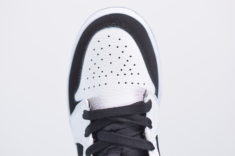 Jordan 1 Mid White Black (GS) 554725-113