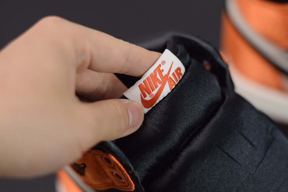 Jordan 1 Retro High Satin Shattered Backboard (W) AV3725-010