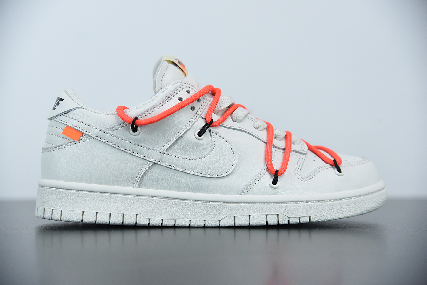 NIKE DUNK LOW x Off-White CT0856-900