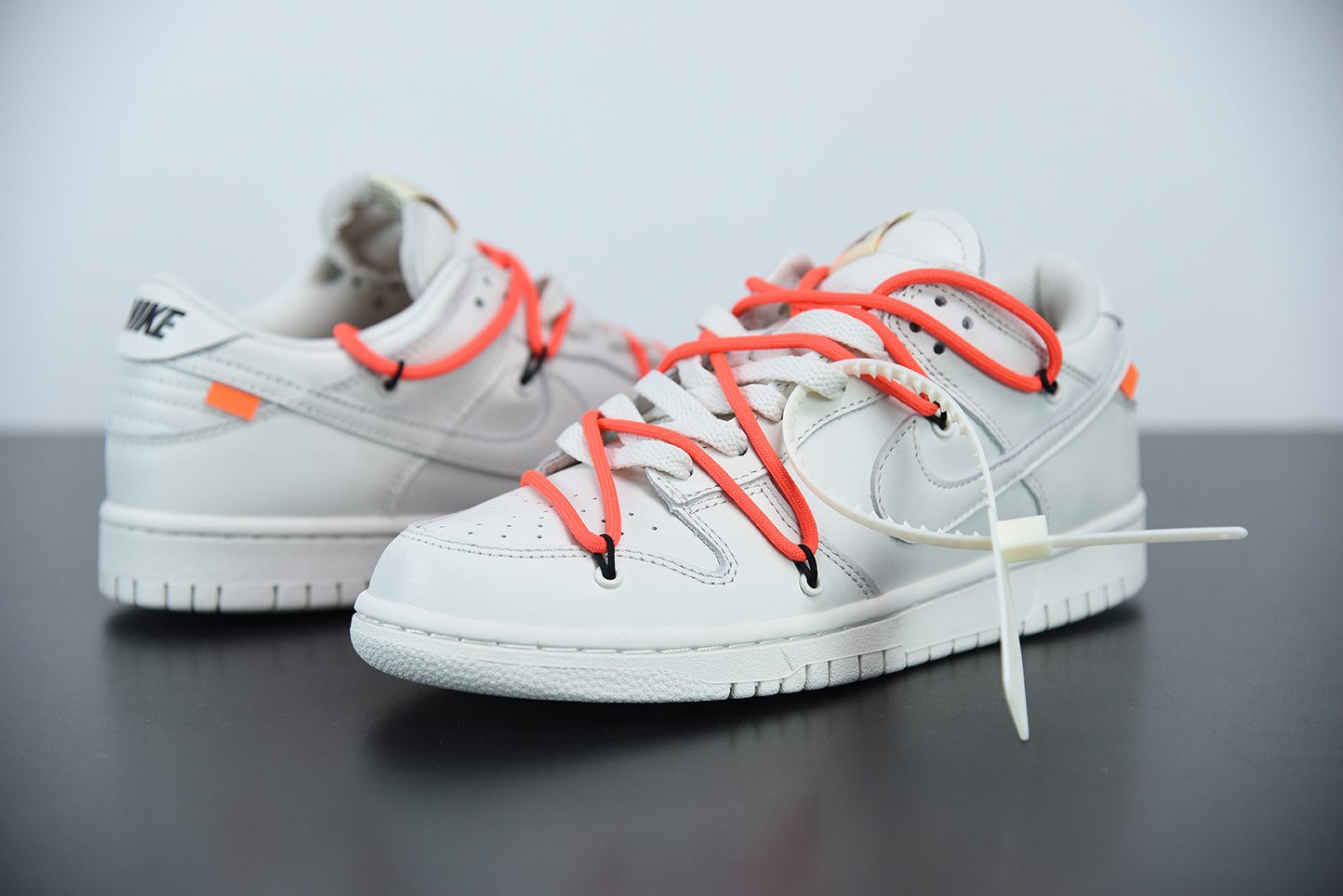 NIKE DUNK LOW x Off-White CT0856-900