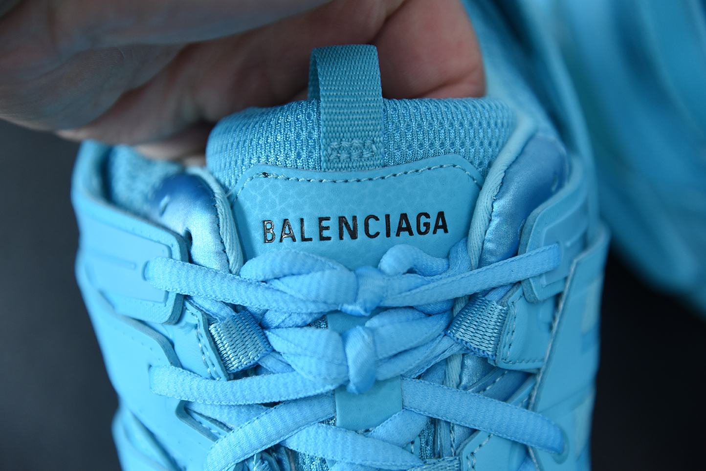 Bal**ci*ga Track   542023-W2LA1-4690