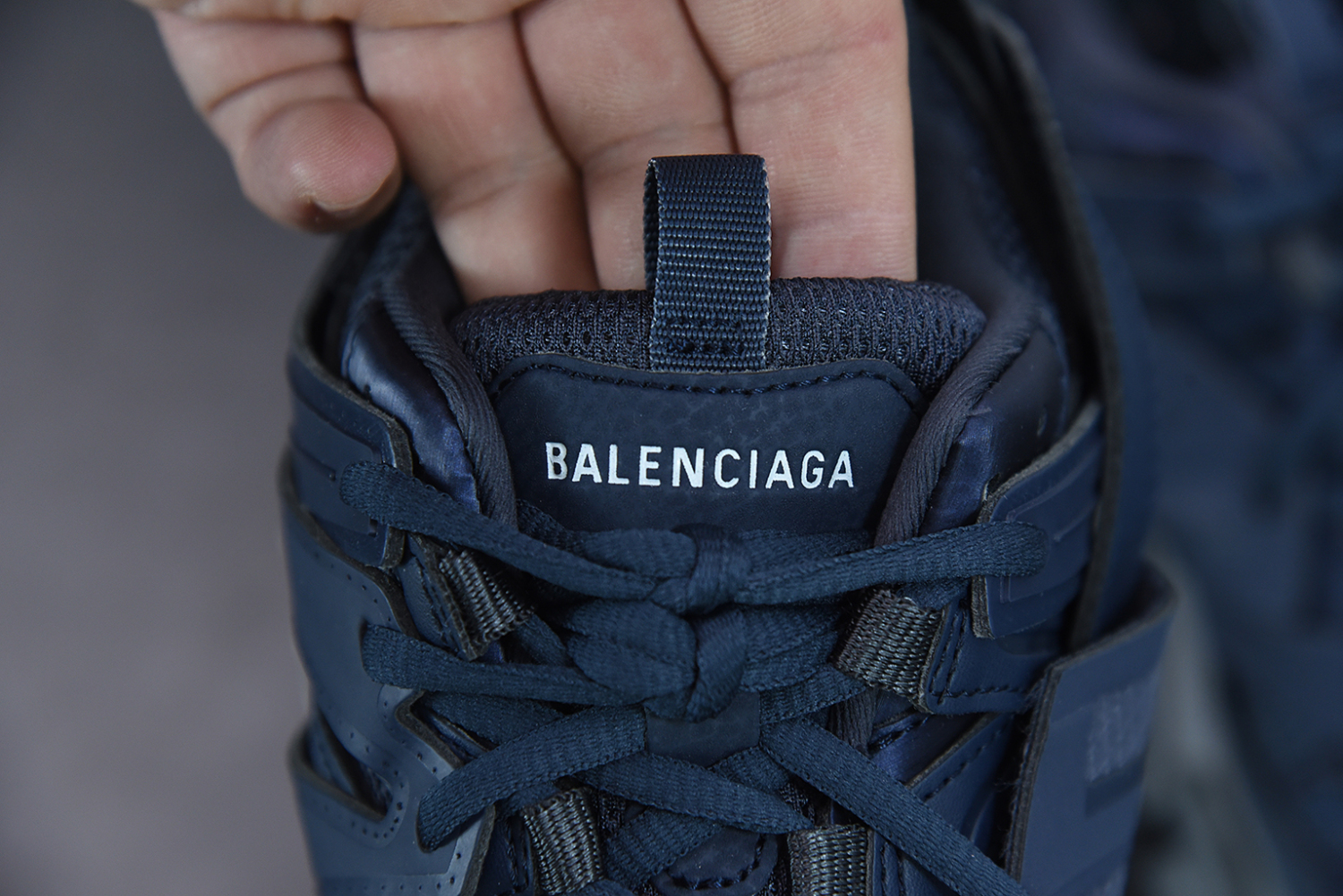 Bal**ci*ga Track Sneaker 647741-W3BC5-0209