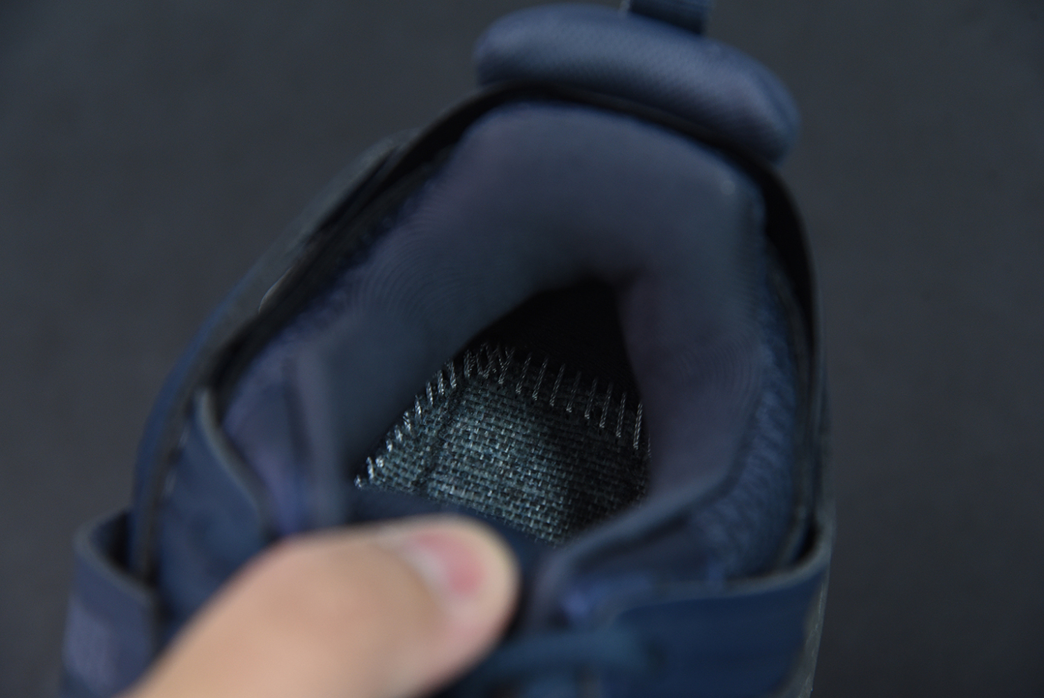 Bal**ci*ga Track Sneaker 647741-W3BC5-0209