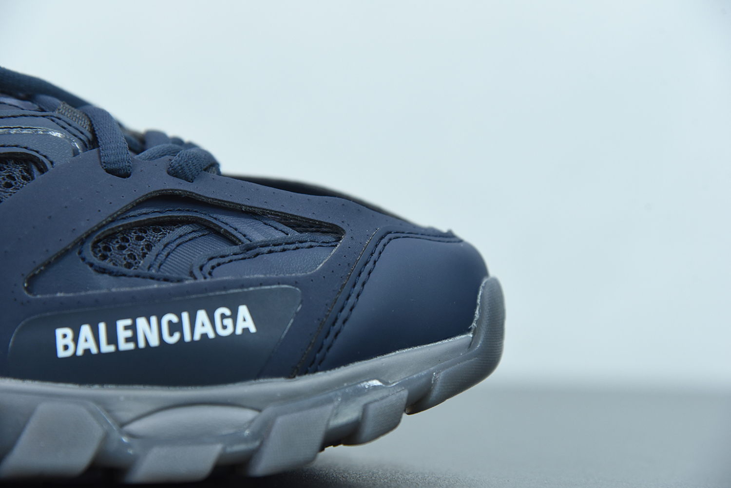 Bal**ci*ga Track Sneaker 647741-W3BC5-0209
