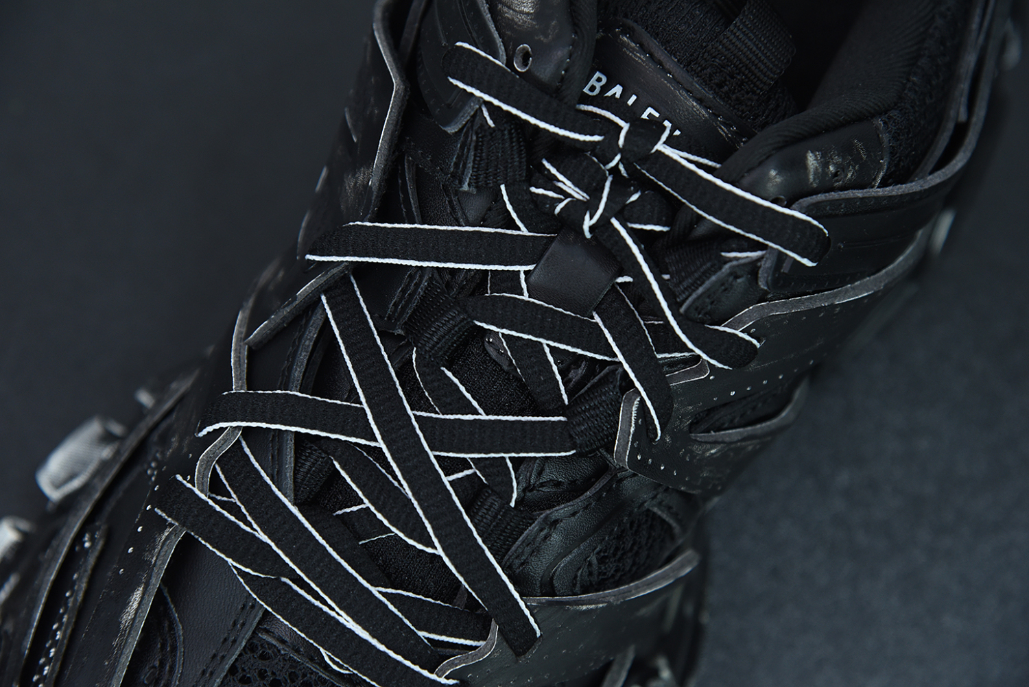 Bal**ci*ga Track Sneaker 542436-W3CN2-10000