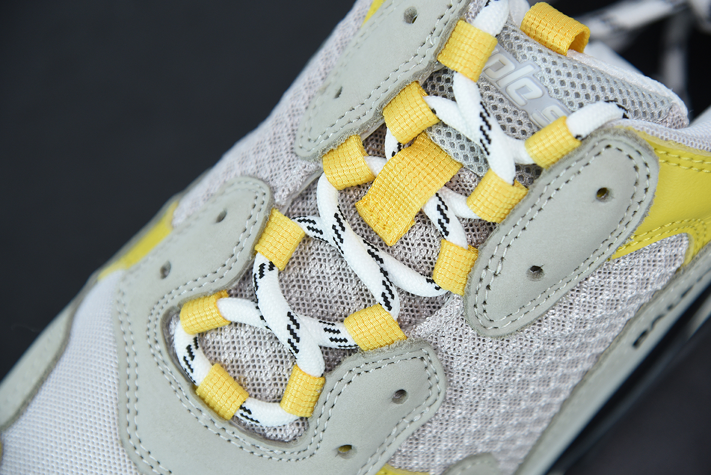 Bal**ciaga Triple S sneakers Dadshoe yellow  ECBA700336A