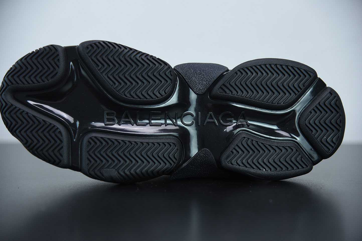 Bal**ciaga Triple S Sneakers Dadshoe black  ECBA700336A