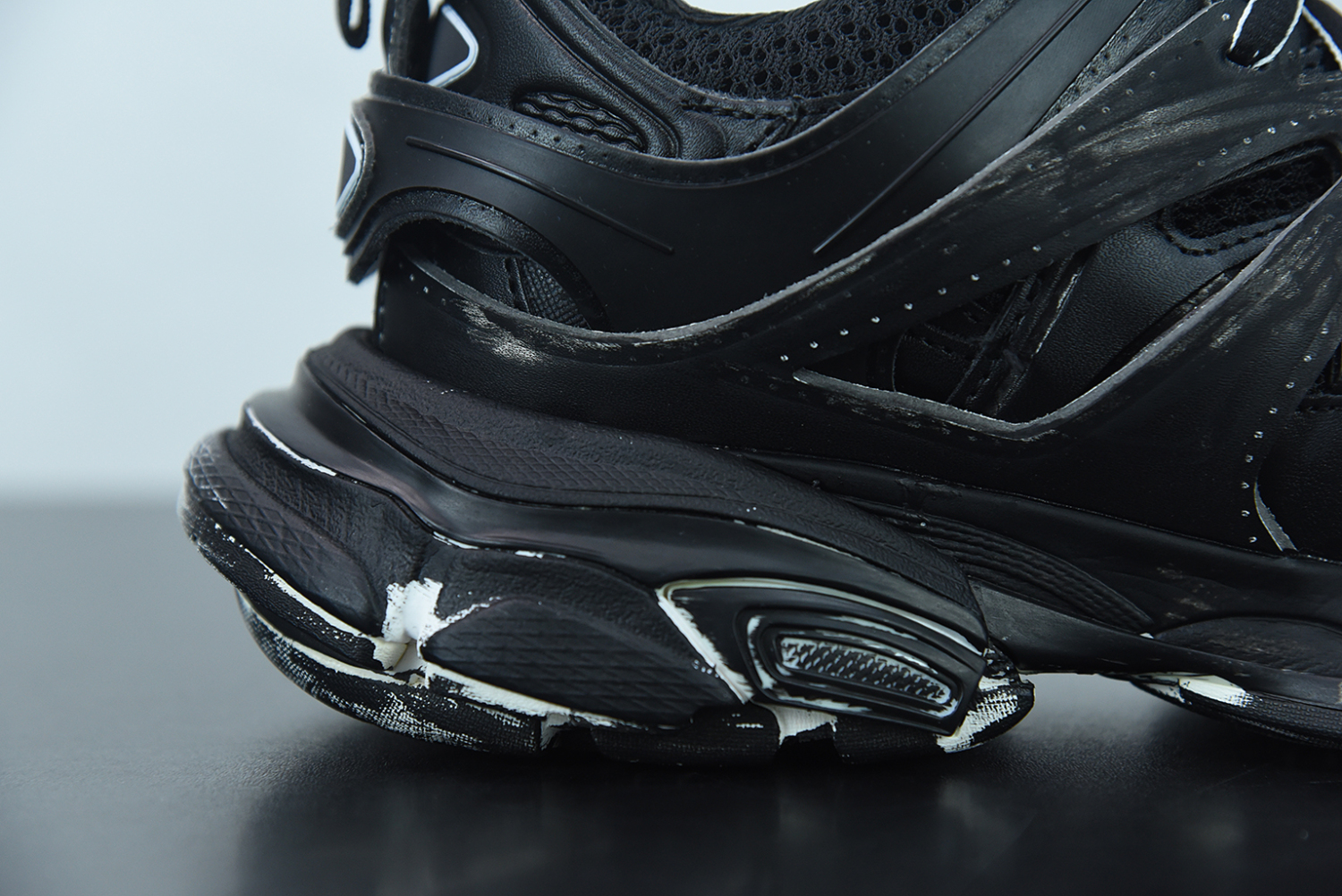 Bal**ci*ga Track Sneaker 542436-W3CN2-10000