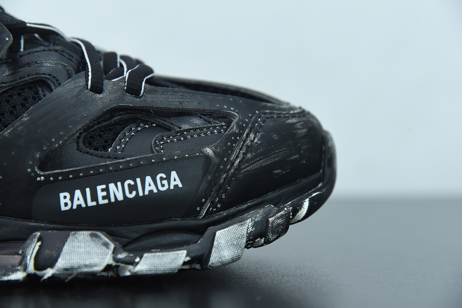 Bal**ci*ga Track Sneaker 542436-W3CN2-10000