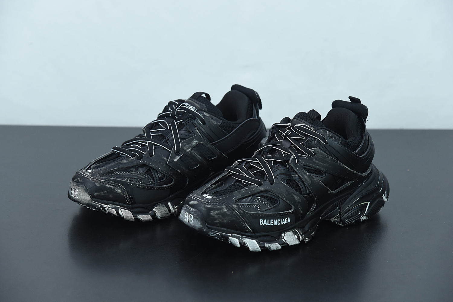 Bal**ci*ga Track Sneaker 542436-W3CN2-10000