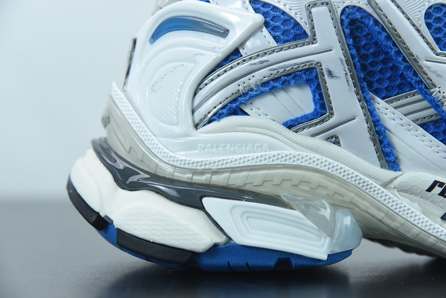 Bal**ci*ga Runner Blue White (W) 677402-W3RB3-4912