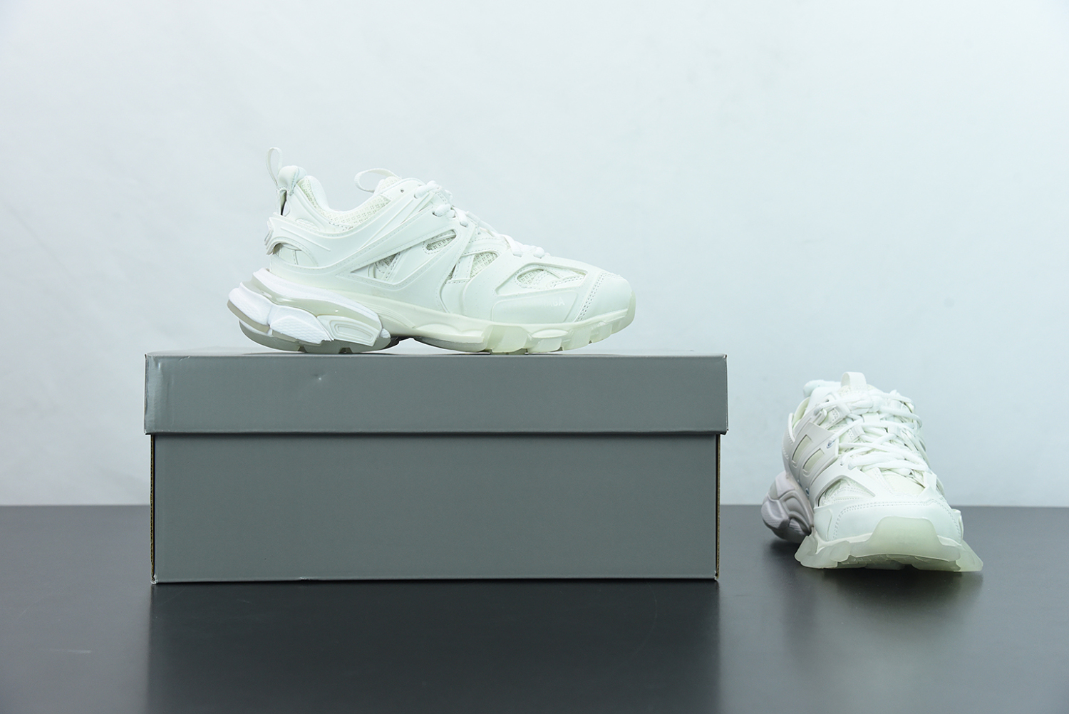 Bal**ci*ga Track Led Trainers 3.0 Light Grey White ECBA8008038