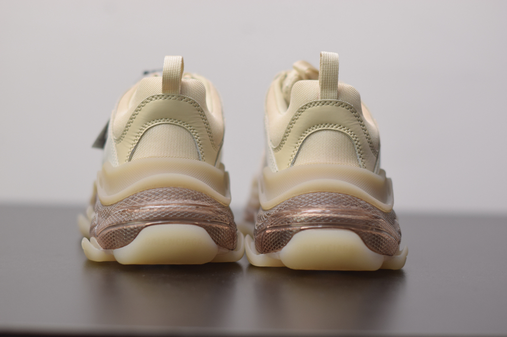Bal**ci*ga Triple S   ECBA800616H