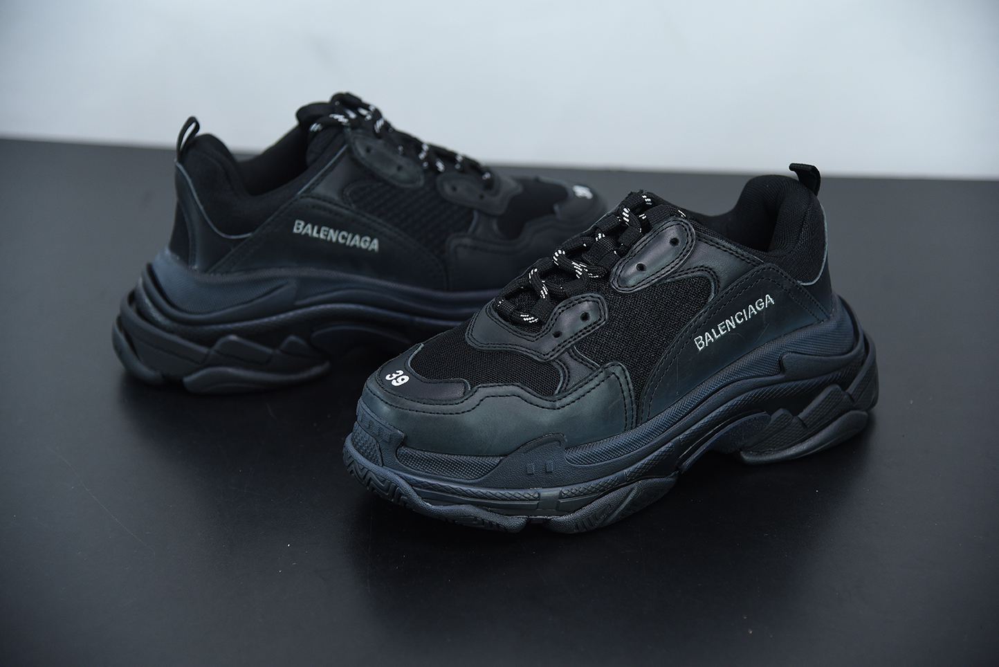 Bal**ciaga Triple S Sneakers Dadshoe black  ECBA700336A