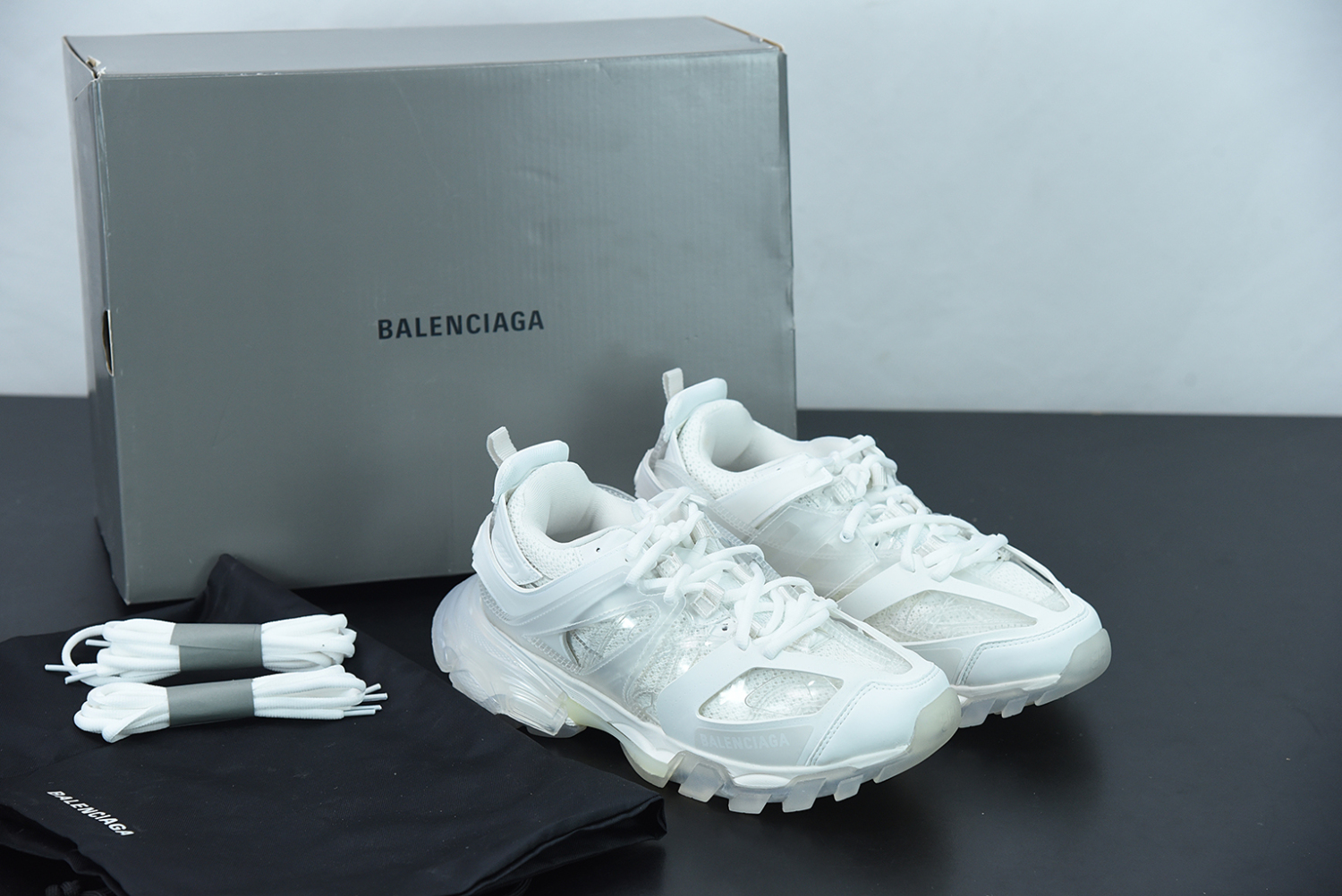 Bal**ci*ga Tess S.White 542023-W3GB1-7301