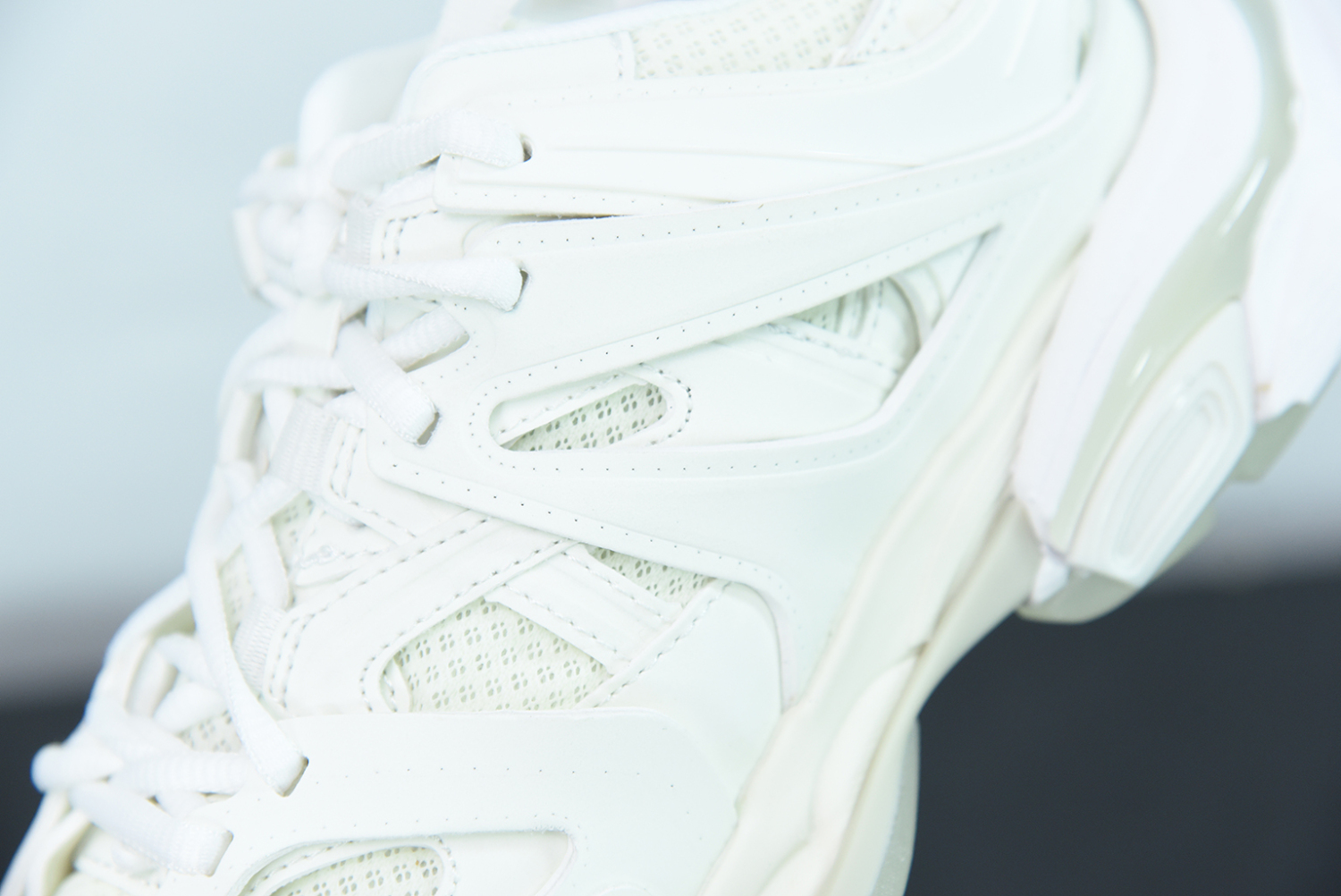 Bal**ci*ga Track Led Trainers 3.0 Light Grey White ECBA8008038