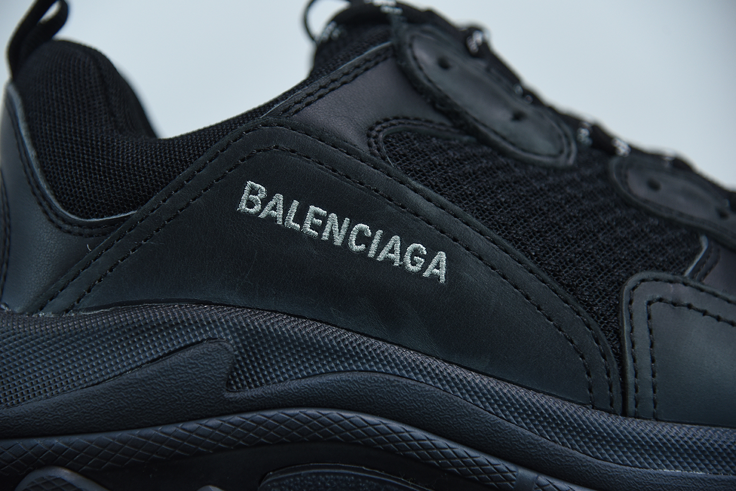 Bal**ciaga Triple S Sneakers Dadshoe black  ECBA700336A