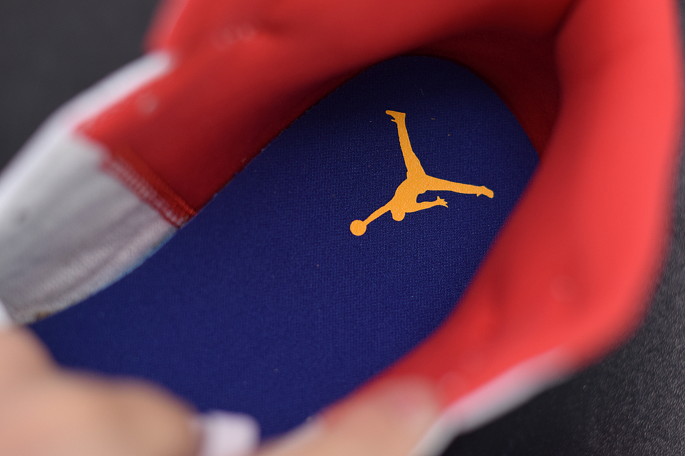 Jordan 1 Mid White Laser Orange Deep Royal Blue (GS) 554725-131