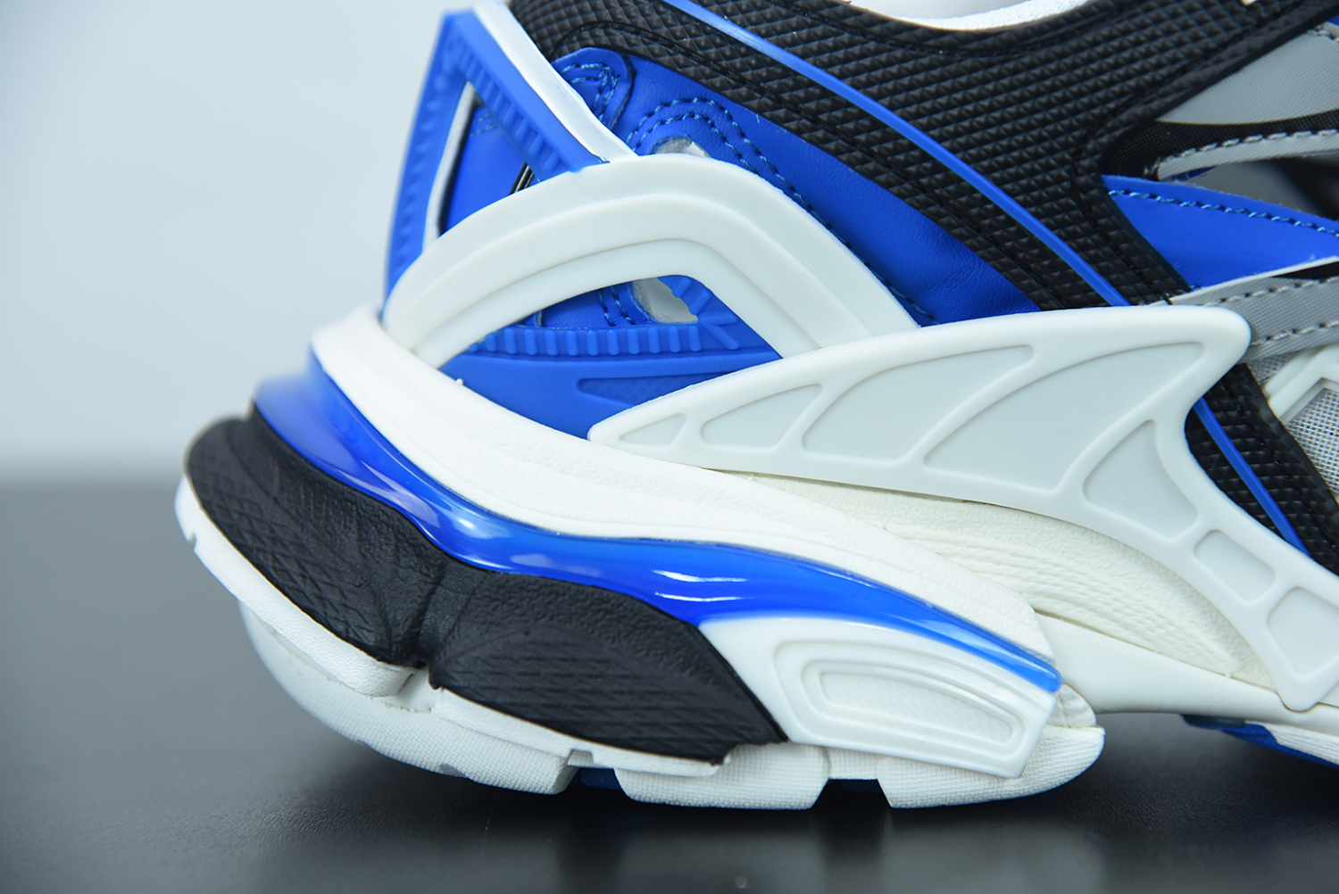 Bal**ci*ga Track.2 Sneaker White/Royal Blue ECBL5202708