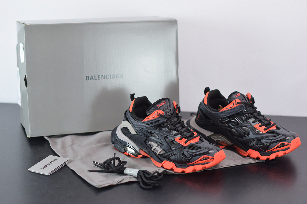 Bal**ci*ga Track.2 ECBA82040308