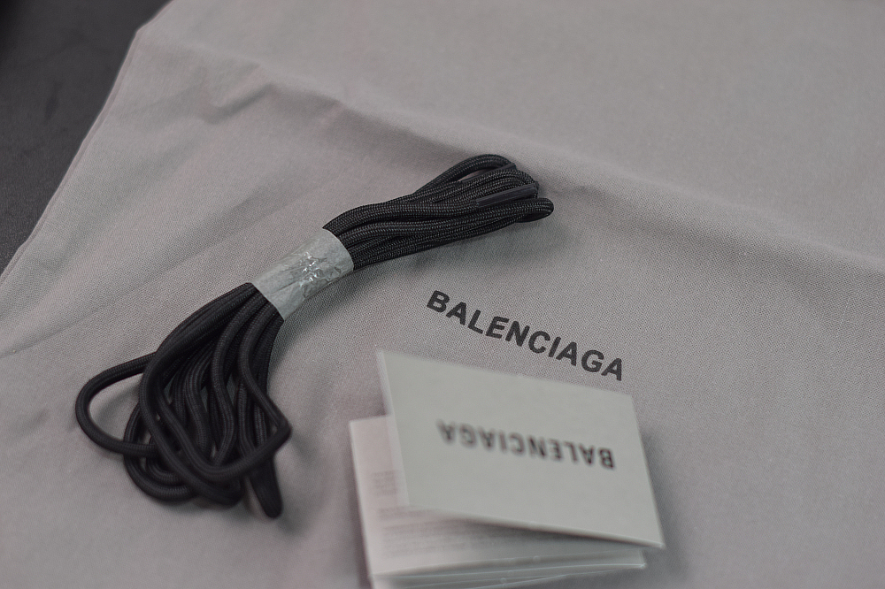 Bal**ci*ga Track.2 sneakers gray, white and black ECBA8148234