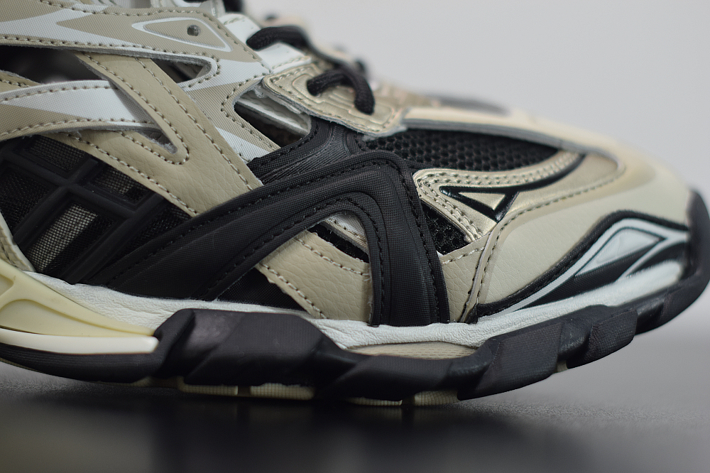 Bal**ci*ga Track.2 sneakers gray, white and black ECBA8148234
