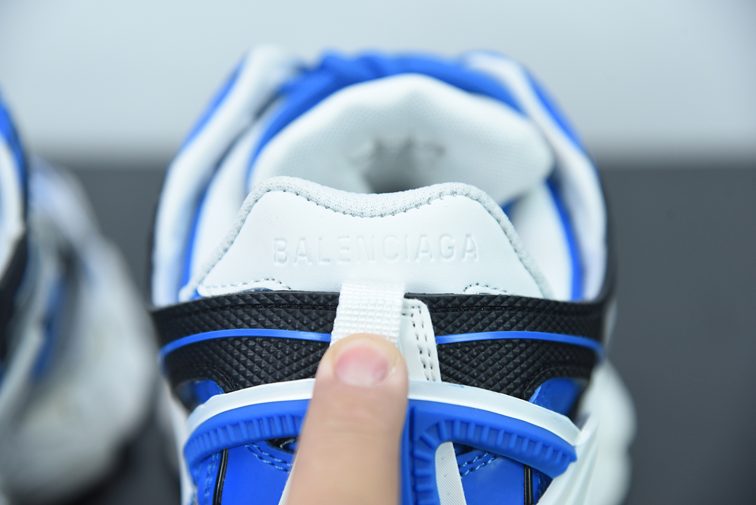 Bal**ci*ga Track.2 Sneaker White/Royal Blue ECBL5202708