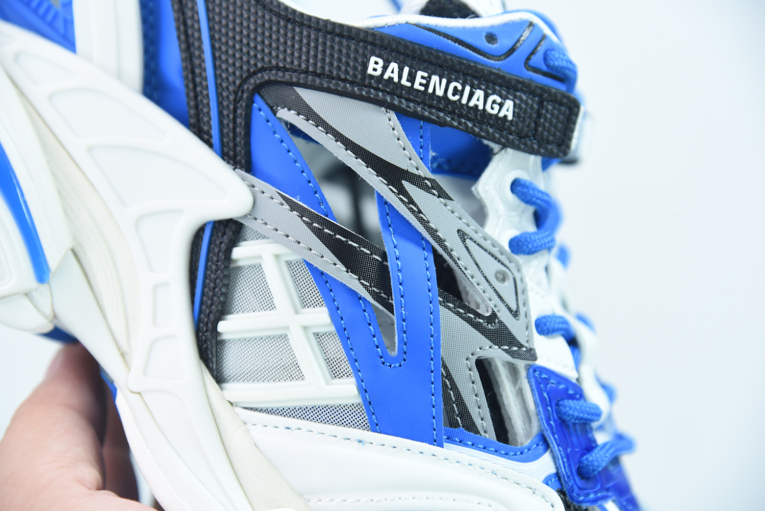 Bal**ci*ga Track.2 Sneaker White/Royal Blue ECBL5202708
