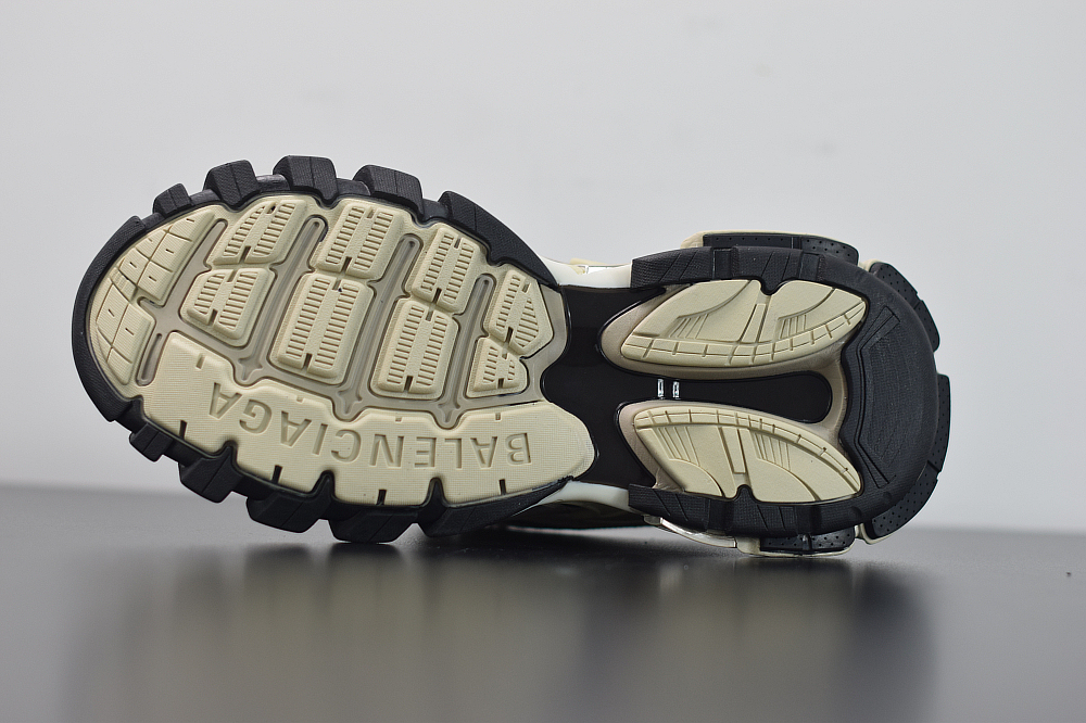 Bal**ci*ga Track.2 sneakers gray, white and black ECBA8148234