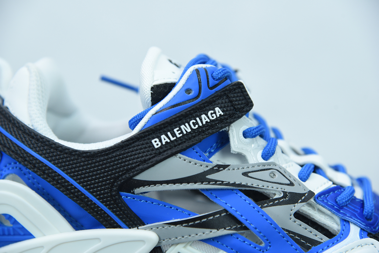 Bal**ci*ga Track.2 Sneaker White/Royal Blue ECBL5202708