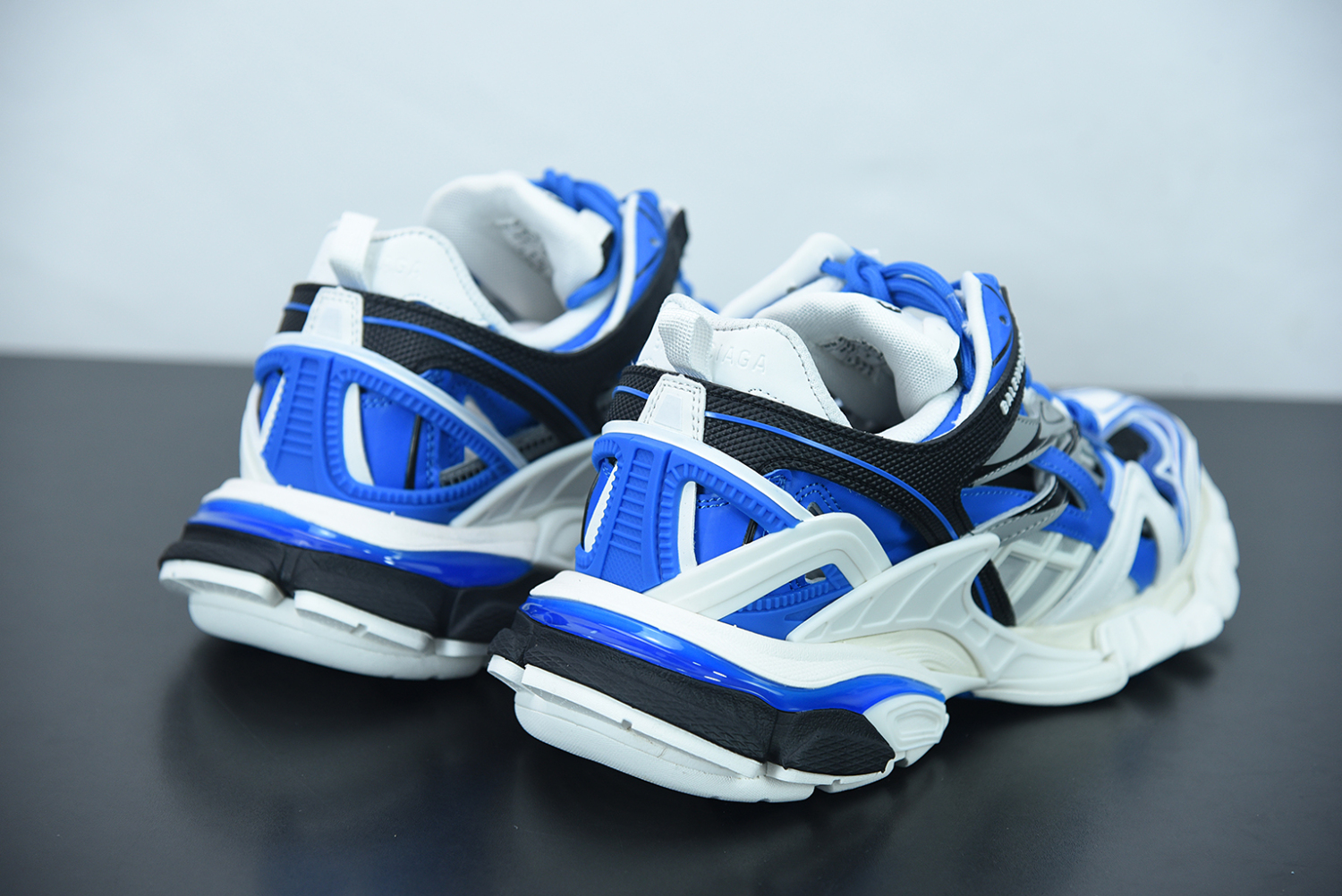 Bal**ci*ga Track.2 Sneaker White/Royal Blue ECBL5202708