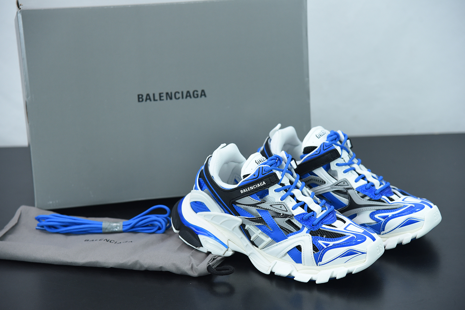 Bal**ci*ga Track.2 Sneaker White/Royal Blue ECBL5202708